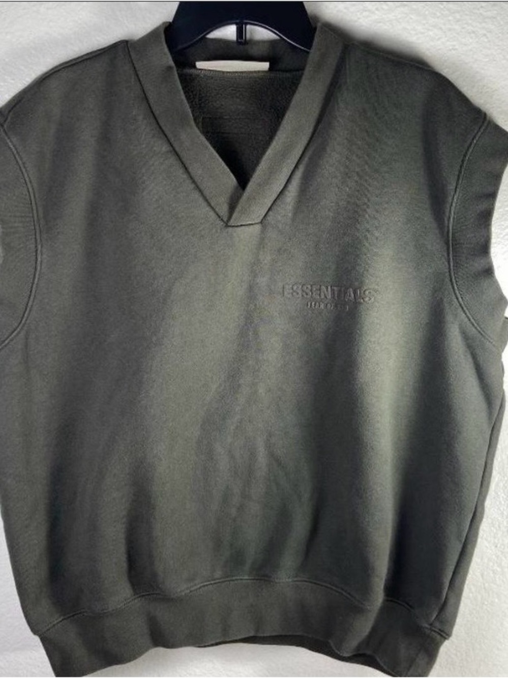 ESSENTIALS Fear of God Olive Green V-Neck Sweater Vest